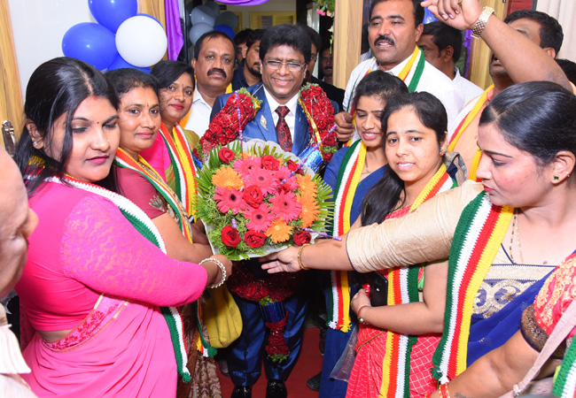 Bro Andrew Richard wonderfully celebrates his 57th Birthday amidst a large number of devotees and social organisations here on Tuesday 16th, 2018 in Bangalore with the myriad of wishes.